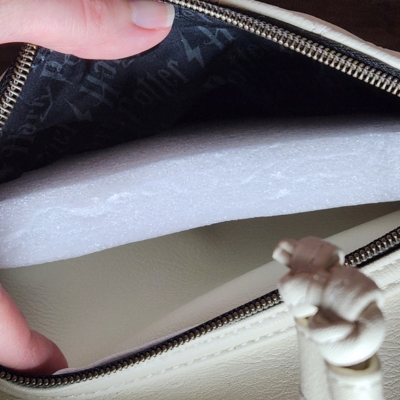 Hedwig Harry Potter Loungefly Backpack - Picture 11 of 11